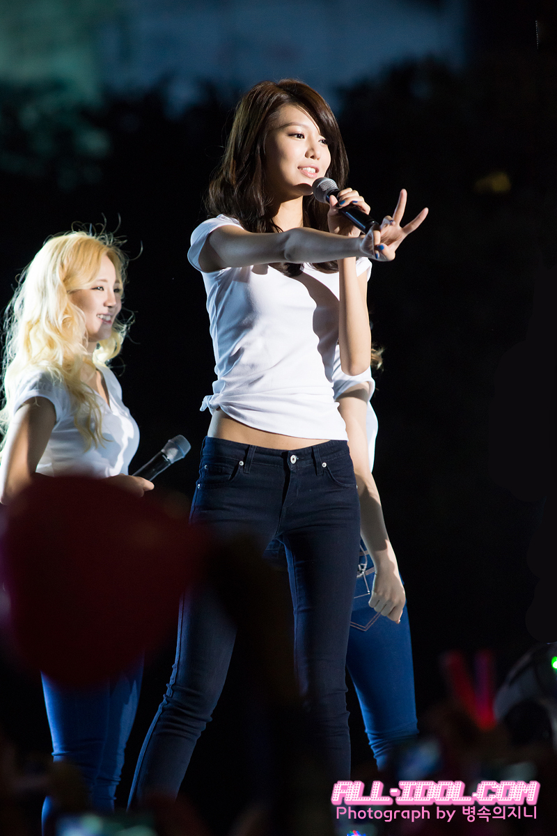 [PIC][07-10-2012]SNSD biểu diễn tại "Gangnam Hallyu Festival 2012" vào tối nay - Page 6 0136FF375072E155127C32
