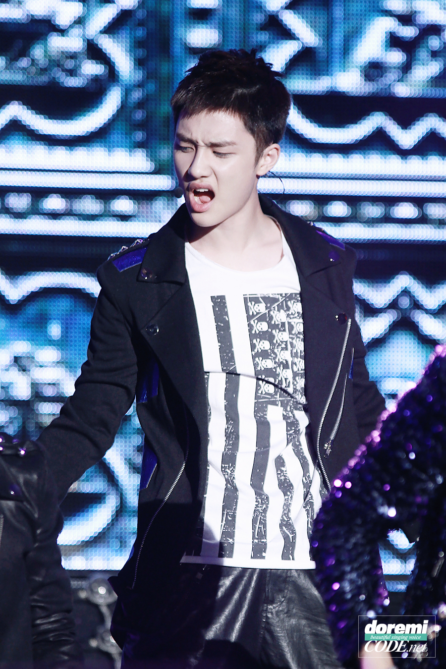 120613 D.O @ KBS Big Anniversary Concert 1148F6374FD9B2C7105D90