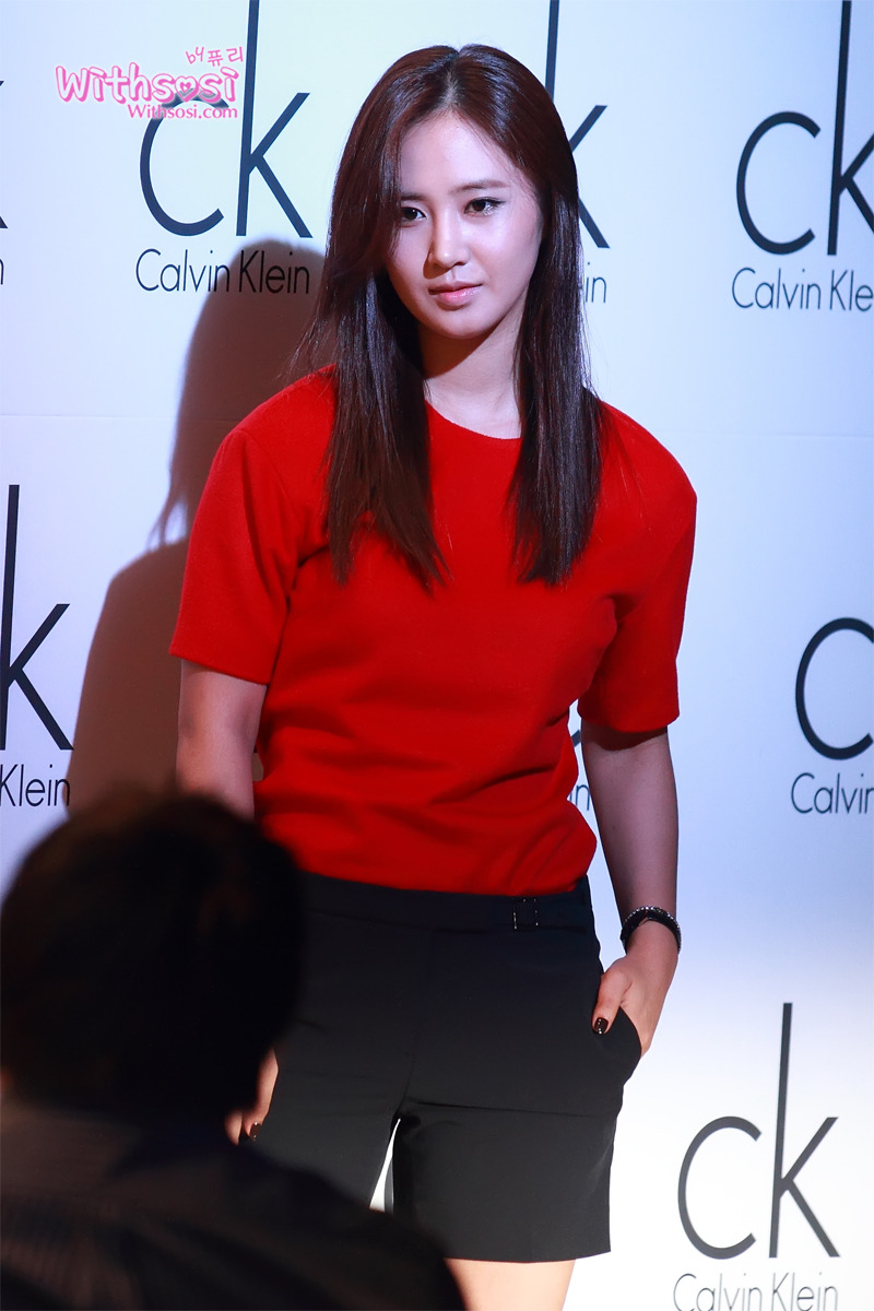 [PIC][06-09-2012]Yuri xuất hiện tại sự kiện khai trương cửa hàng thời trang "Calvin Klein" vào tối nay  - Page 3 151E05475064561E286C39