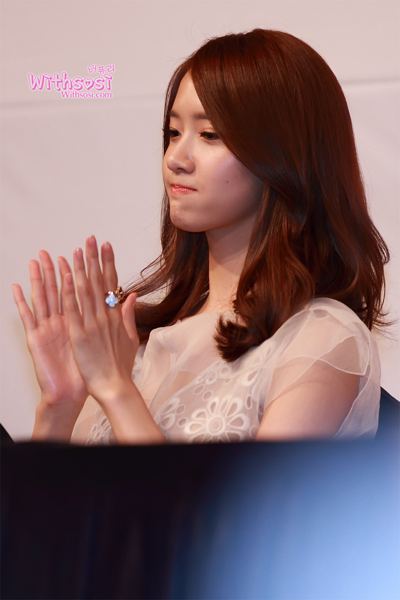 Yoona @KBS Love Rain Press Conference  1643243E4F6B278733D60E