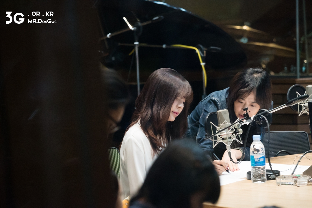 [OTHER][06-02-2015]Hình ảnh mới nhất từ DJ Sunny tại Radio MBC FM4U - "FM Date" - Page 11 216D1544554CADCC17701B