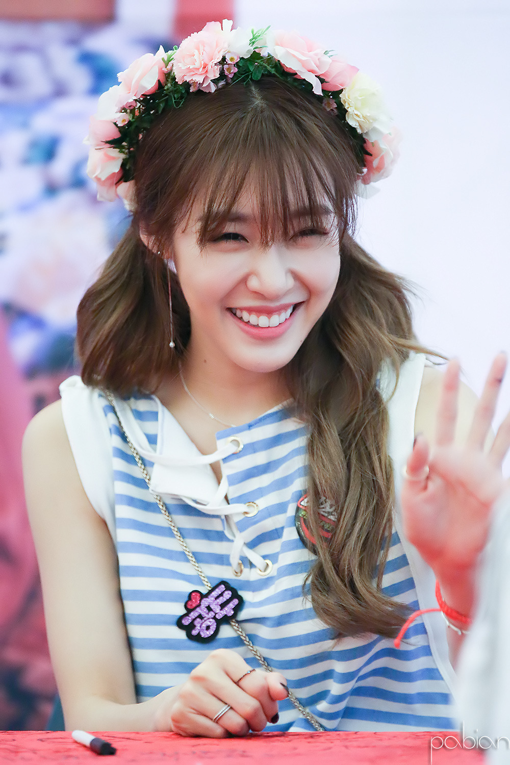 [PIC][06-06-2016]Tiffany tham dự buổi Fansign cho "I Just Wanna Dance" tại Busan vào chiều nay - Page 3 2239924F5756C3E53D1F67