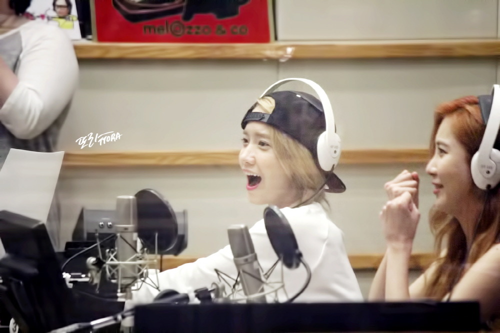 [PIC][13-07-2015]YoonA - SooYoung - HyoYeon và Yuri xuất hiện tại "KBS Cool FM Super Junior KISS THE RADIO" vào tối nay 237E794355CB50052604A2