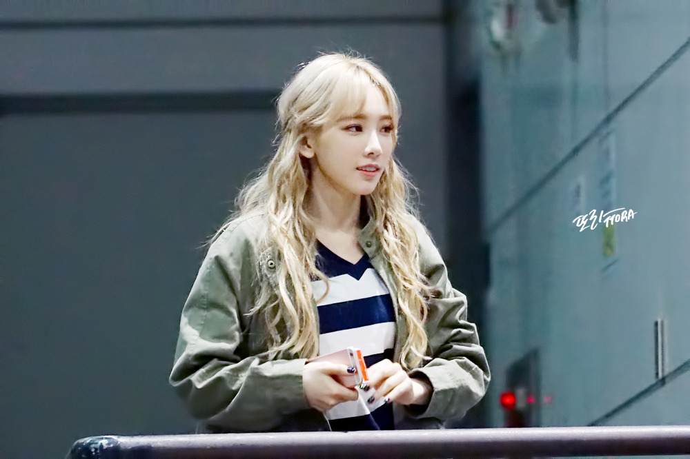 [PIC][17-09-2015]TaeYeon tổ chức Solo Concert "A Very Special Day" trong chuối Series Concert - "THE AGIT" của SM Entertainment tại SM COEX - Page 7 2445D438564F00FC2EE211