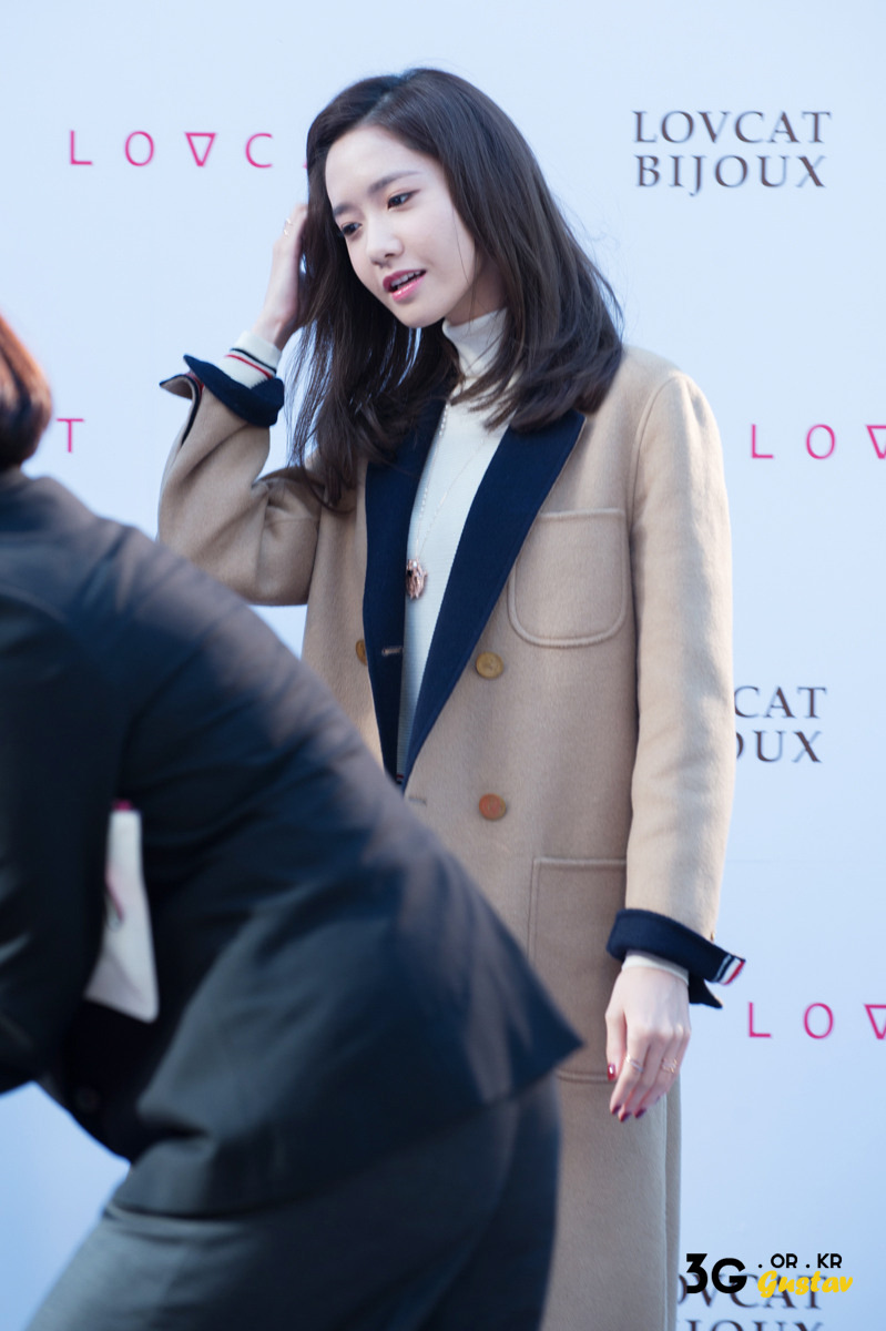 [PIC][24-10-2015]YoonA tham dự buổi fansign cho thương hiệu "LOVCAT" vào chiều nay - Page 3 2626BF39562CDCBC1D9D99