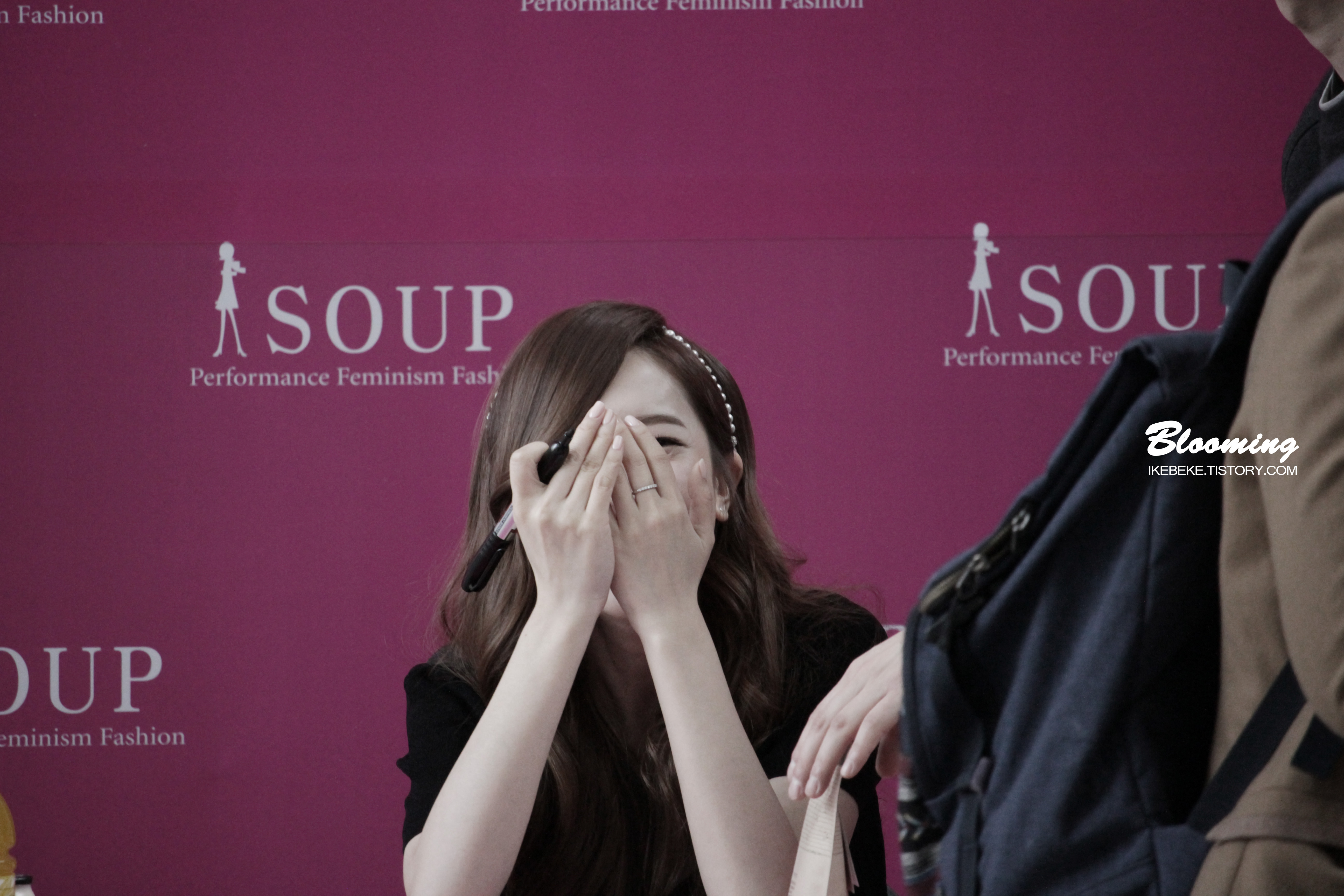 [PIC][04-04-2014]Jessica tham dự buổi fansign cho thương hiệu "SOUP" vào trưa nay - Page 3 22691445533F928409AC18