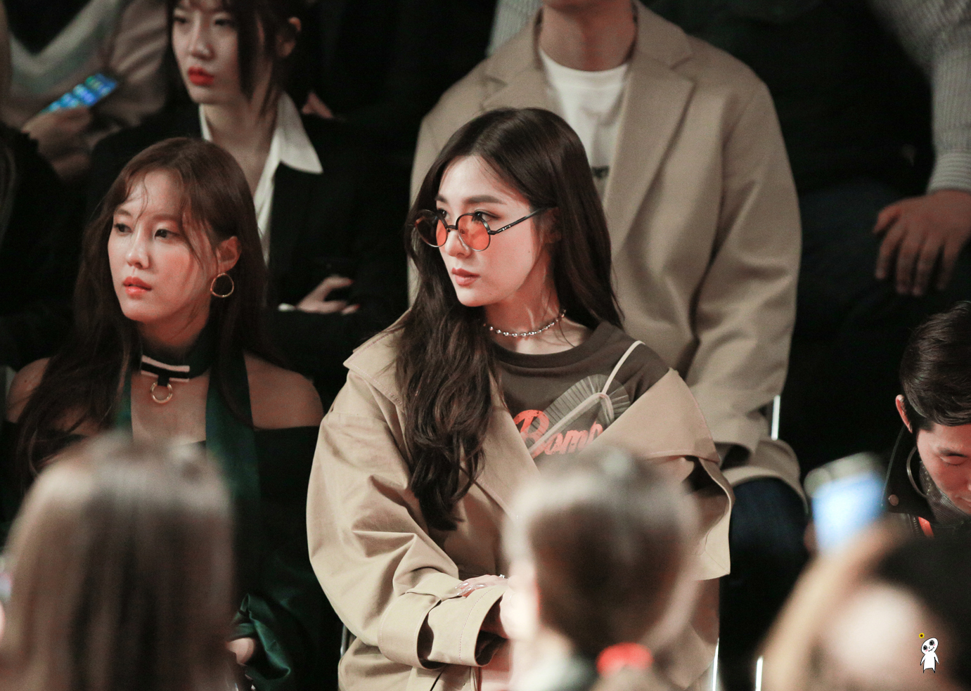 [PIC][29-03-2017]Tiffany tham dự sự kiện ra mắt BST Thu - Đông của thương hiệu "YCH" trong khuôn khổ "2017 S/S HERA Seoul Fashion Week" vào chiều nay - Page 3 24791150590AFE84109951