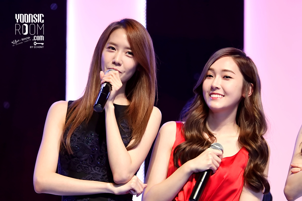 [PIC][20-10-2013]Jessica - YoonA và SeoHyun xuất hiện tại Thái Lan để tham dự "GiRL DE PROVENCE Thanks Party" vào tối nay - Page 15 262E2D3E526B972C284907