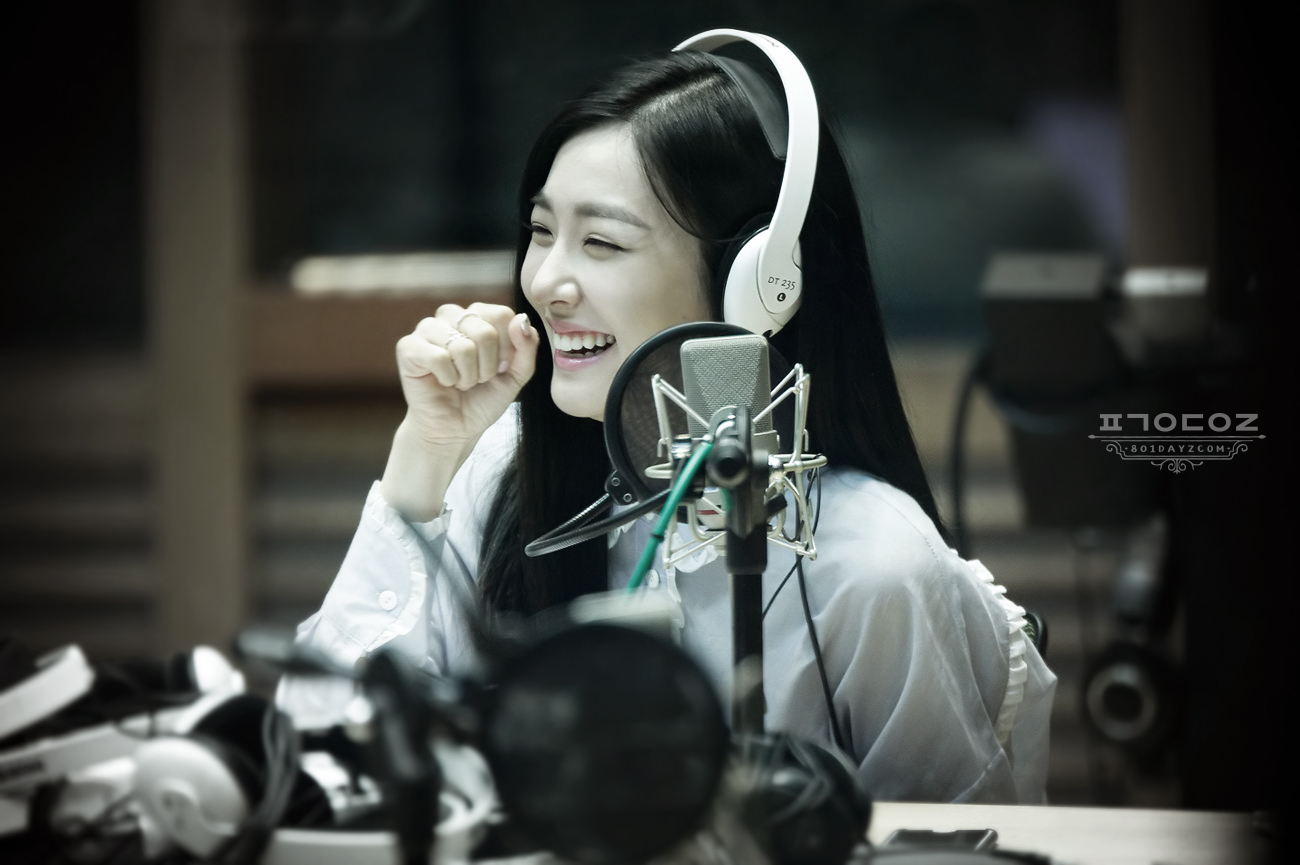 [OTHER][06-02-2015]Hình ảnh mới nhất từ DJ Sunny tại Radio MBC FM4U - "FM Date" - Page 17 2730CA3F5586B4E201A157