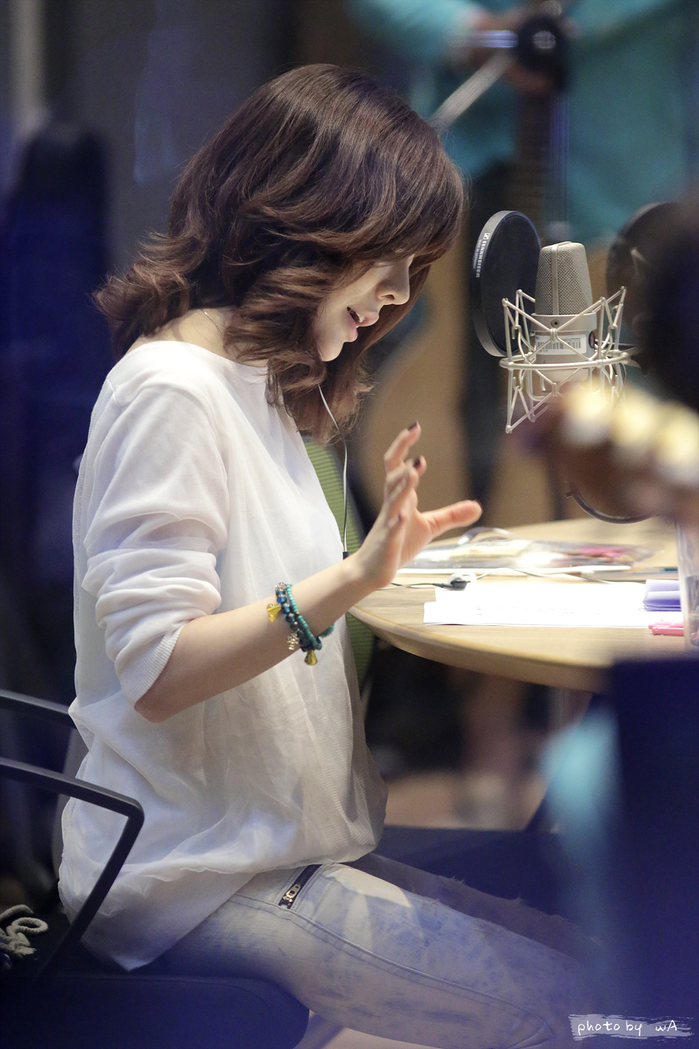 [OTHER][06-05-2014]Hình ảnh mới nhất từ DJ Sunny tại Radio MBC FM4U - "FM Date" - Page 15 2753D53553FDFF3B0D12E8