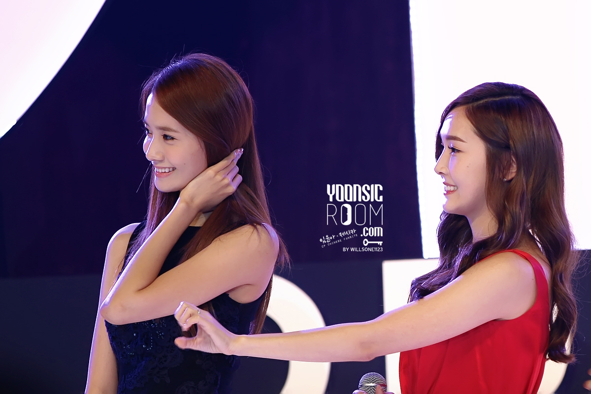 [PIC][20-10-2013]Jessica - YoonA và SeoHyun xuất hiện tại Thái Lan để tham dự "GiRL DE PROVENCE Thanks Party" vào tối nay - Page 15 275D3144526BB0B9077E20